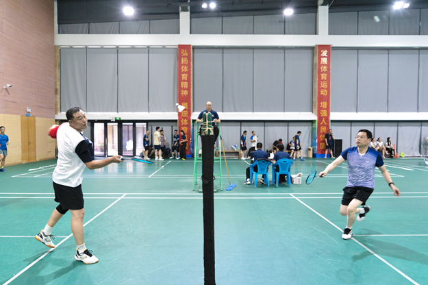 625羽毛球比赛现场。 黄中 摄2.jpg